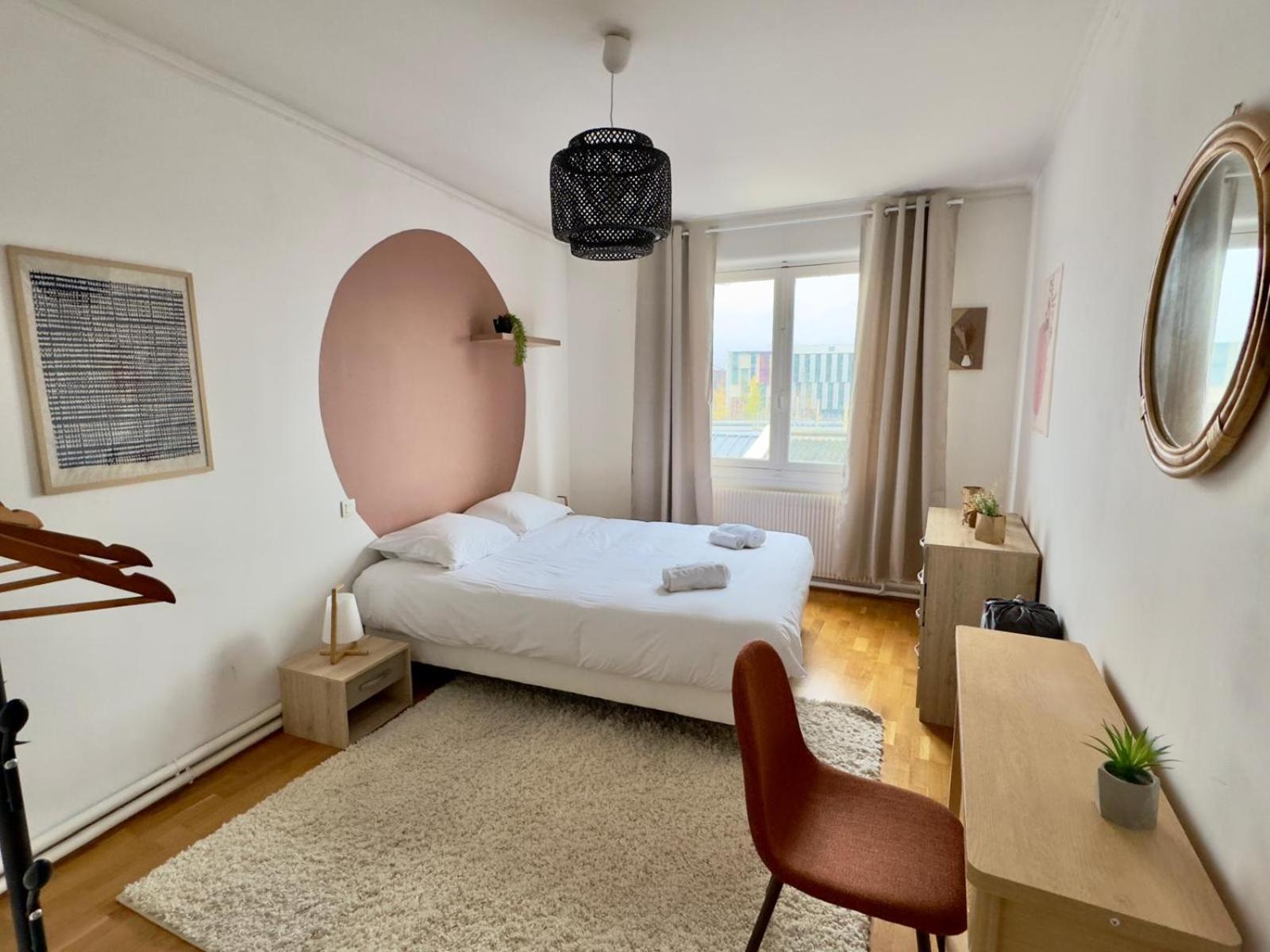 Le Cine-billard Du Quai De La Gare-parking-balcon Apartment *