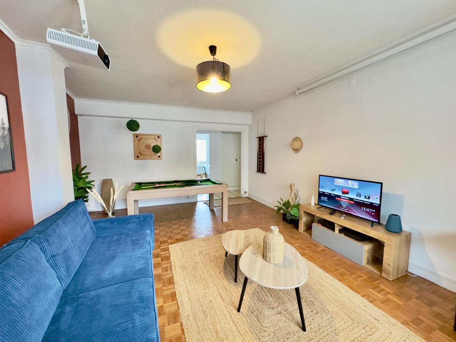 Apartment Le Cine-billard Du Quai De La Gare-parking-balcon